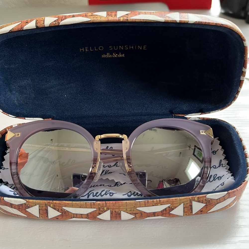 BRAND NEW stella and dot sunglasses!